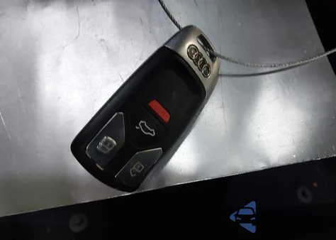 2017 Audi A4 2.0T Premium из США, поврежденный, VIN WAUANAF41HN070088